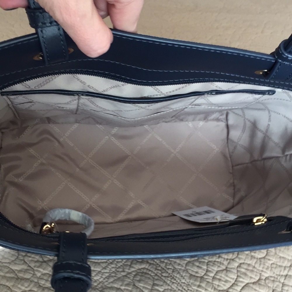 Michael Kors Bedford Medium Tote - Picture 6 of 8